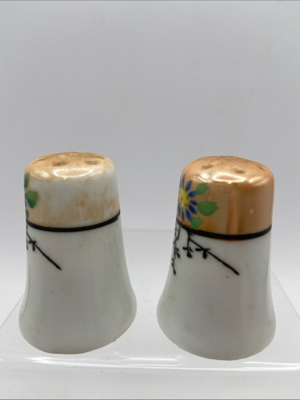Vintage Hand Painted Ceramic Lusterware Salt and Pepper Shakers Set of 2 - Picture 2 of 7